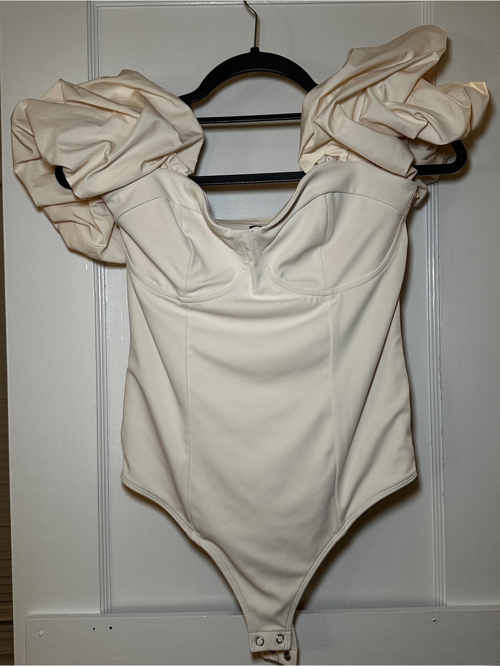 Express Cream Puff-Sleeve Structured Bodysuit